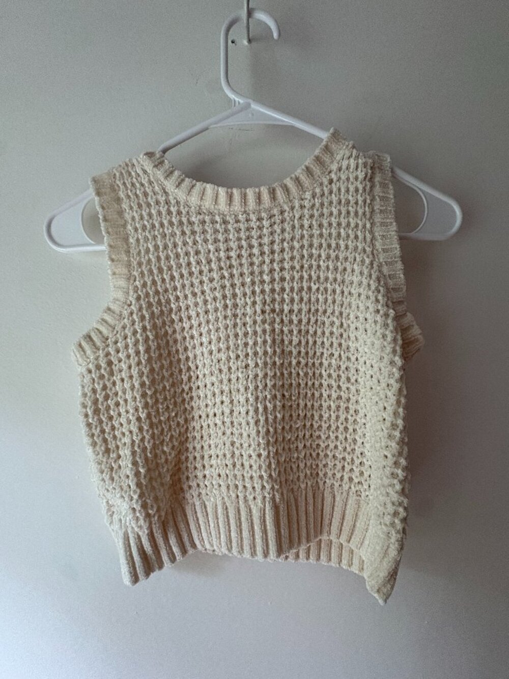 Altar'd State Chenille Crop Sweater Vest XS Cream Ivory Open Knit Cable Ribbed